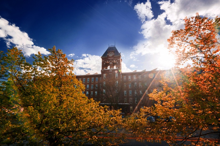 UNH Manchester building in the sunlight