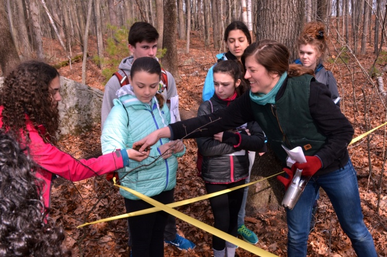 Andrea Jilling with children in the 2016 NH Envirothon