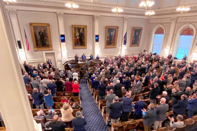 Image of Governor Sununu giving a speech