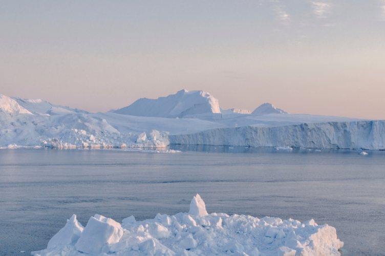 Glaciers in Arctic ocean