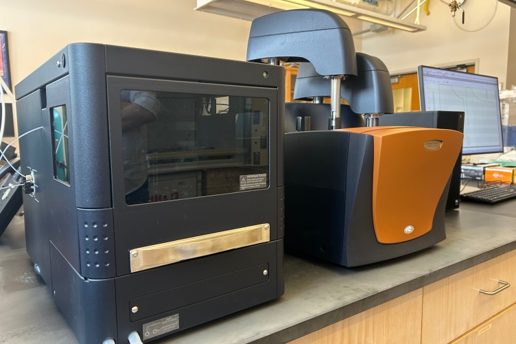 Isothermal titration calorimeter