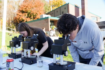 COLSA Grad Student Leads 'Day as a Scientist' Event for Manchester High Schoolers