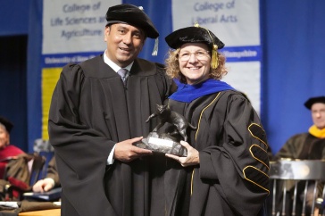 Kash Kapadia recieved UNH award