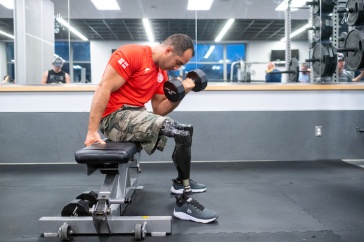 Temo Dadiani weightlifting on bench