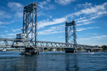 Photo of the Memorial Bridge, linking Portsmouth, NH to Kittery, Maine