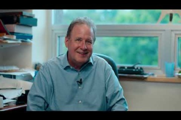 Henn Honored With 2025 Jean Brierley Award for Excellence in Teaching