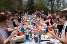 UNH senior class celebrates with a lobster bake