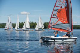 Youth taking part in a UNH summer sailing camp