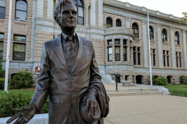Statue of former New Hampshire governor John Winant