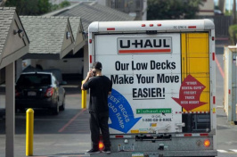 image of moving truck