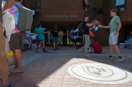 UNH students moving into their dorm, 2017