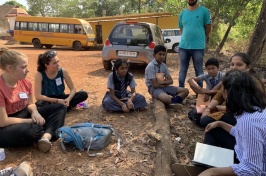  Jordan Garrett ’20 (l) and Taylor Lindsay '19 (r) with Goan students 