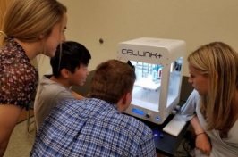UNH Manchester, ARMI Introduce New Hampshire High School Students to Manufacturing for the Emerging Biofabrication Industry