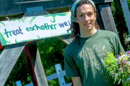 James Boniakowski  with organic farming club