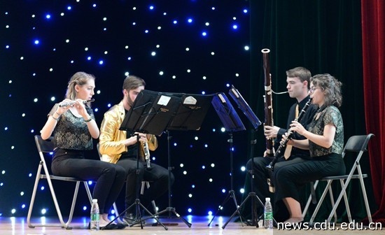 American musicians performing