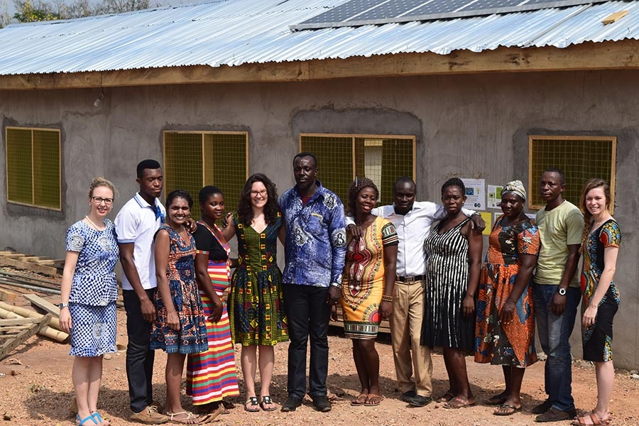 UNH students in Ghana