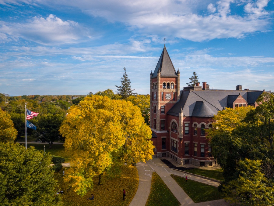 UNH Thompson Hall 