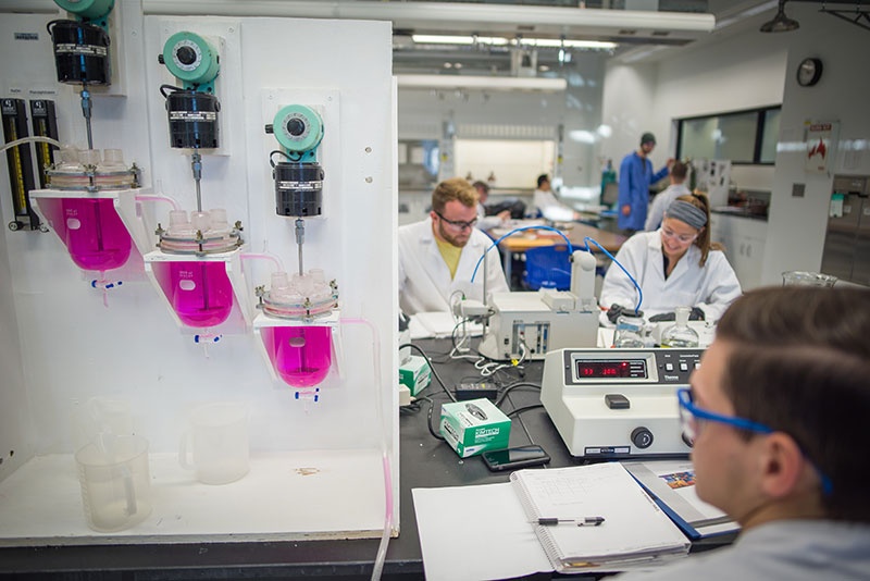 UNH CEPS students working in a lab