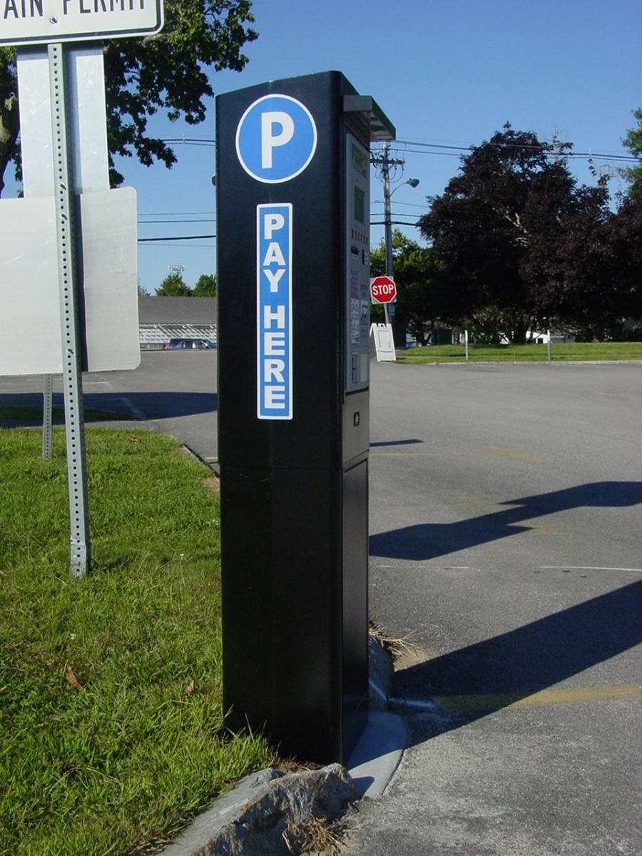 A pay parking station at UNH