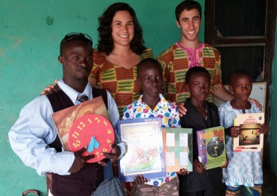 UNH students with Ghanian school kids